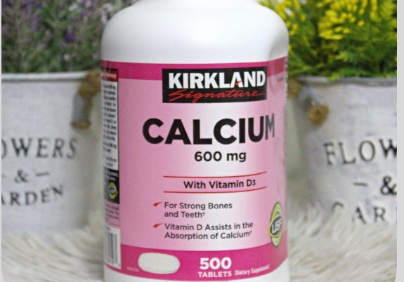 Bổ Sung Canxi và Vitamin D3: Viên Uống Kirkland Signature Calcium 600 mg. with Vitamin D3