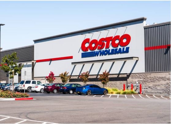 Lợi Ích và Giá Cả Giữa Mua Sắm Online và Trực Tiếp tại Costco